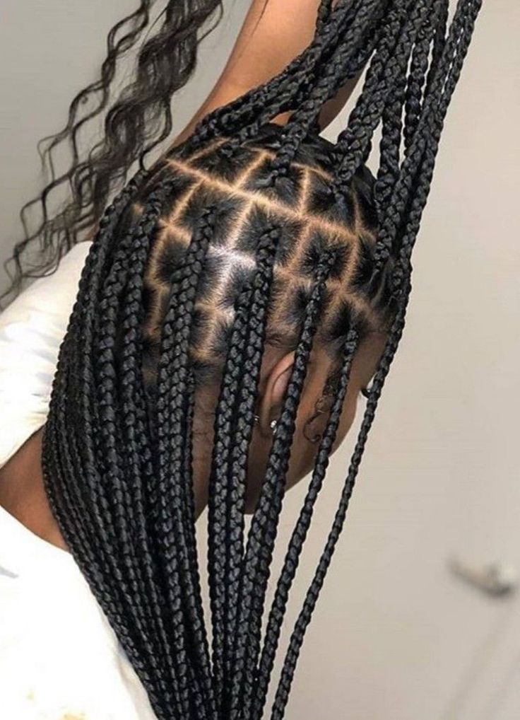 Medium box braid with curls