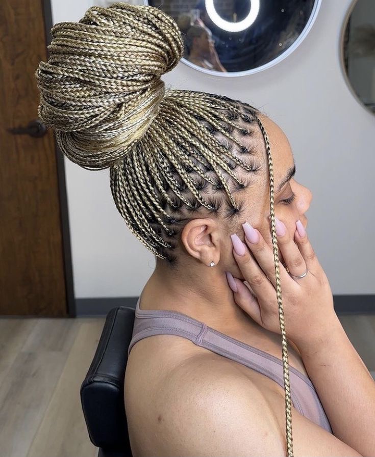 Small blonde box braid